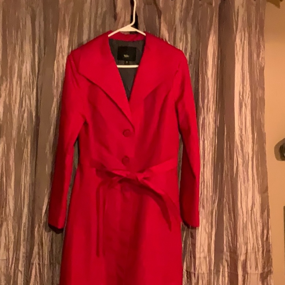 Red “water silk” pattern trench coat w detach belt